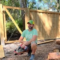 How to install a fence by owner at 4 Tradesmen Fencing Videos